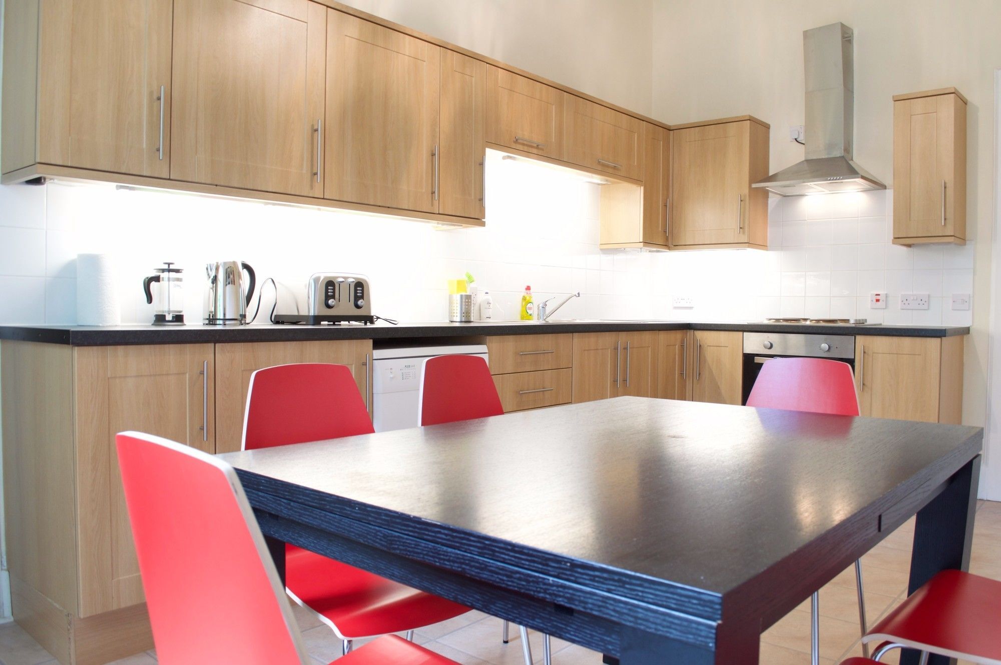 3 Bedroom Apartment Accommodates 8 เอดินบะระ ภายนอก รูปภาพ