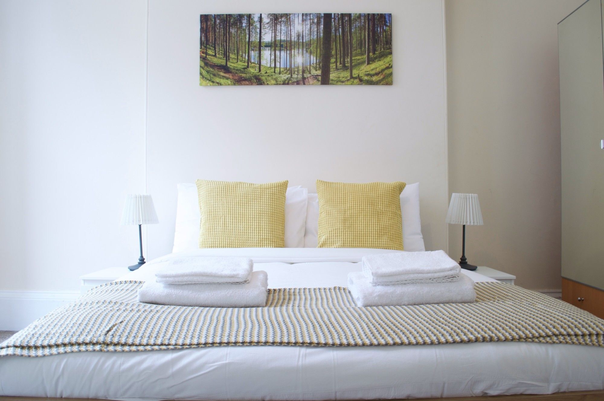 3 Bedroom Apartment Accommodates 8 เอดินบะระ ภายนอก รูปภาพ